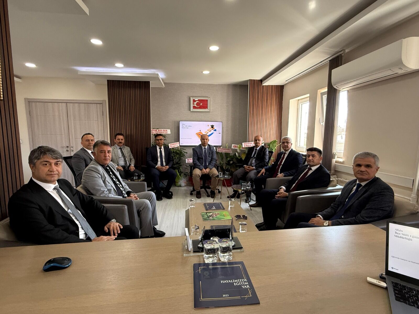 Kahramanmaraş Milli Eğitim Heyeti Afşinde Temaslarda Bulundu 11