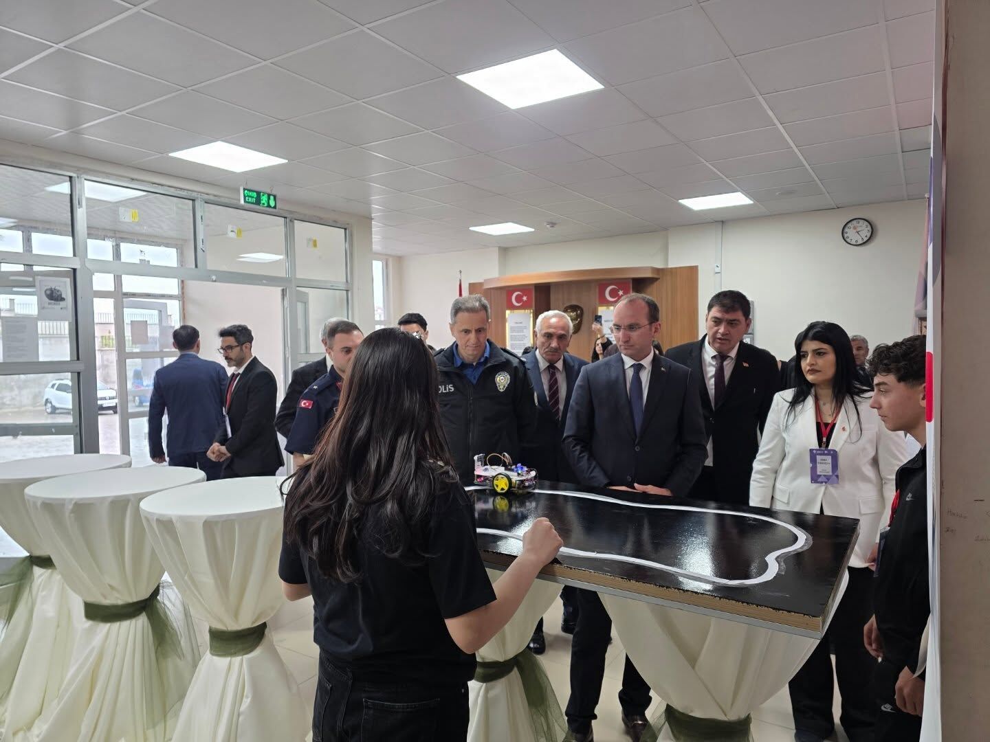 Kaymakam Sarıdoğan’dan Tübi̇tak 4006 Bilim Fuarına Ziyaret