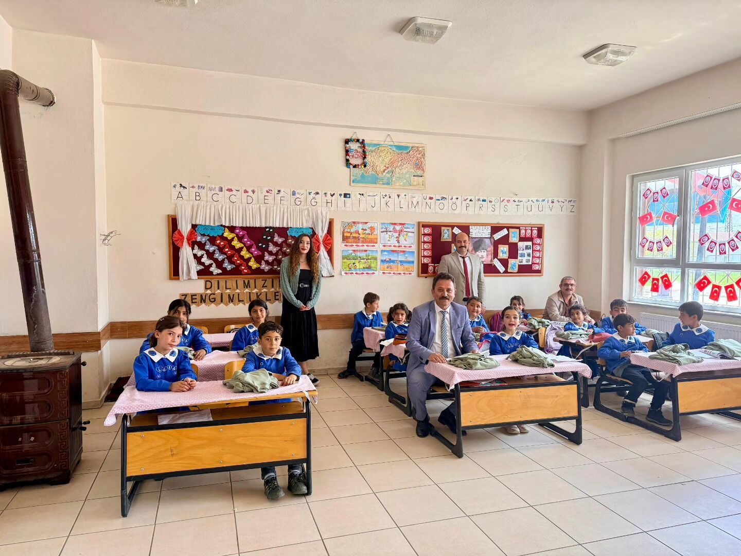 Koçovası İlkokulu’nda Öğrencilere El Emeği Kıyafet Desteği Verildi1