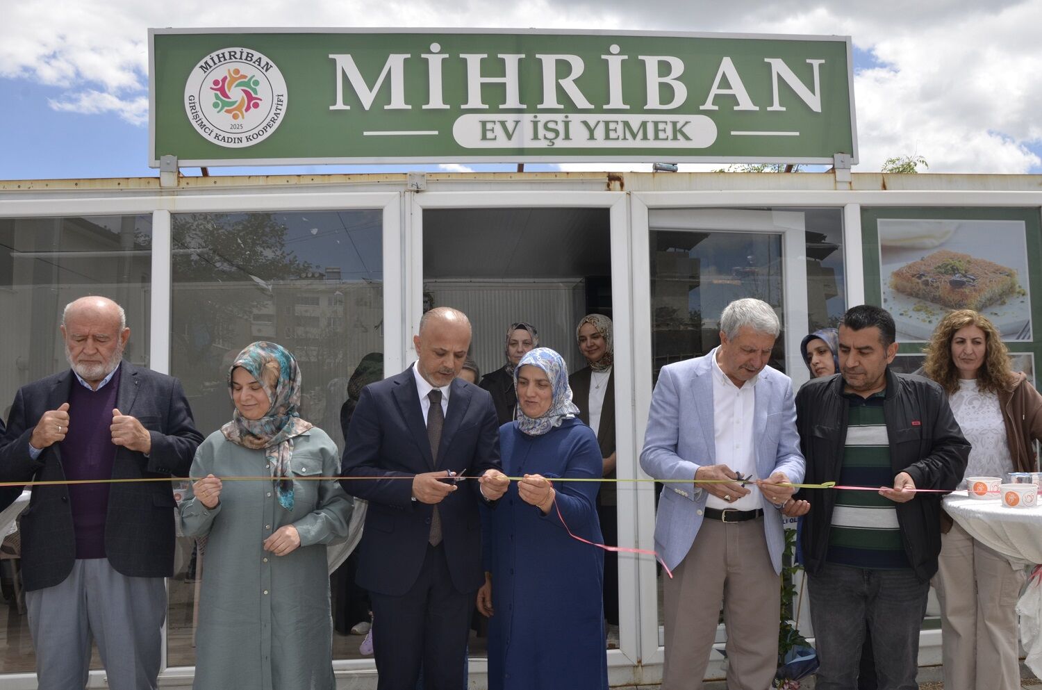Mihriban Kadın Kooperatifi Ve Ev İşi Yemek Dükkânı Açıldı (16)