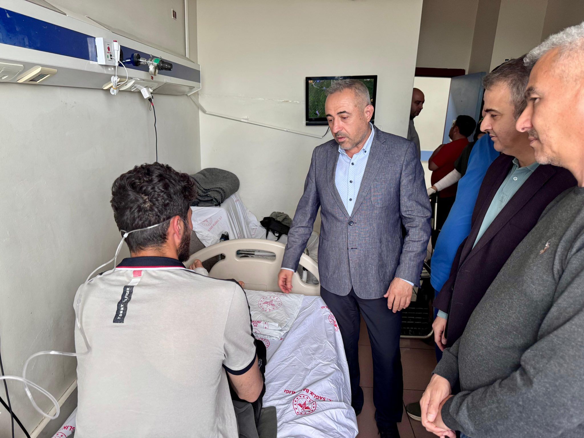 Milletvekili Karatutlu’dan Yaralanan İşçilere Hastane Ziyareti1