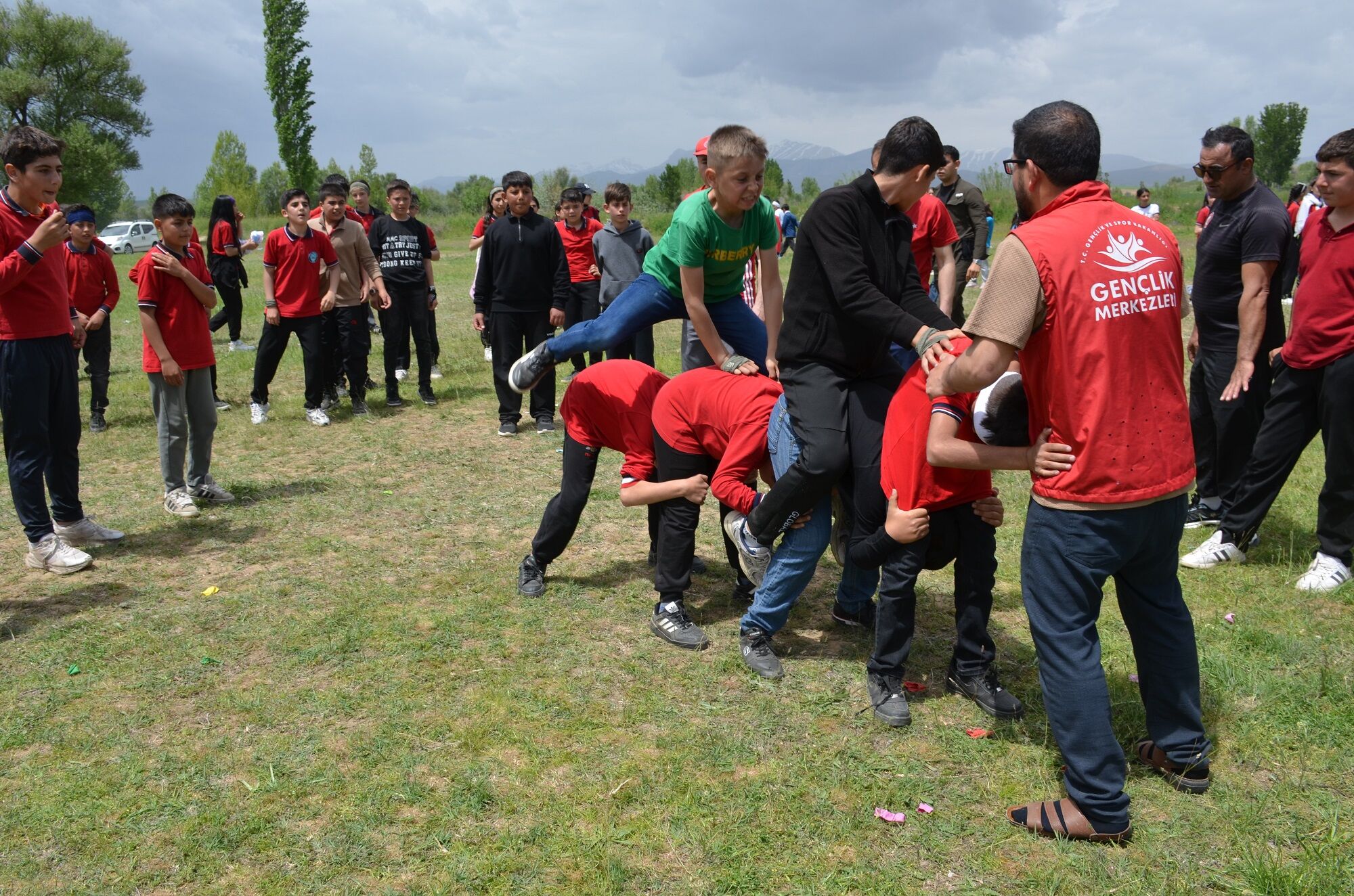 N’de Geleneksel Çocuk Oyunları Şenliği Gönülleri Fethetti (25)
