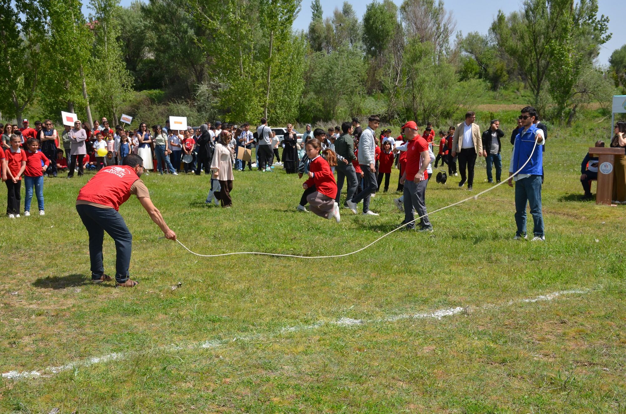 N’de Geleneksel Çocuk Oyunları Şenliği Gönülleri Fethetti (9)