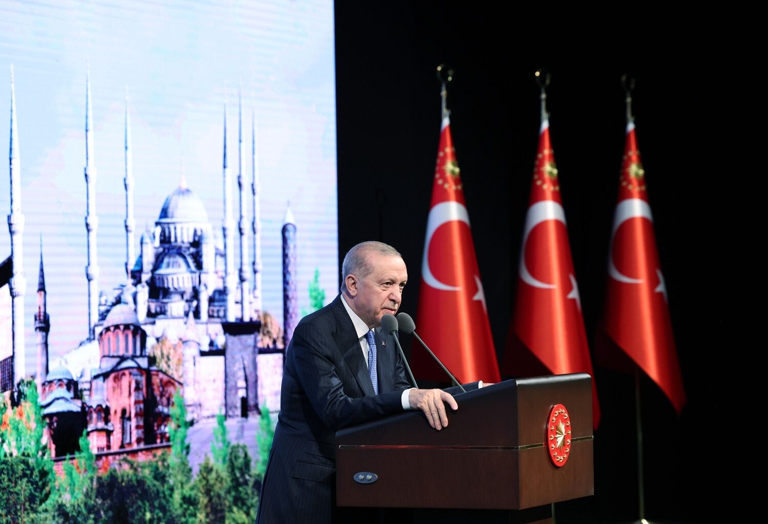 Tarihi Ulu Camii, Cumhurbaşkanı Erdoğan’ın Canlı Bağlantıyla Katıldığı Törenle İbadete Açıldı (4)