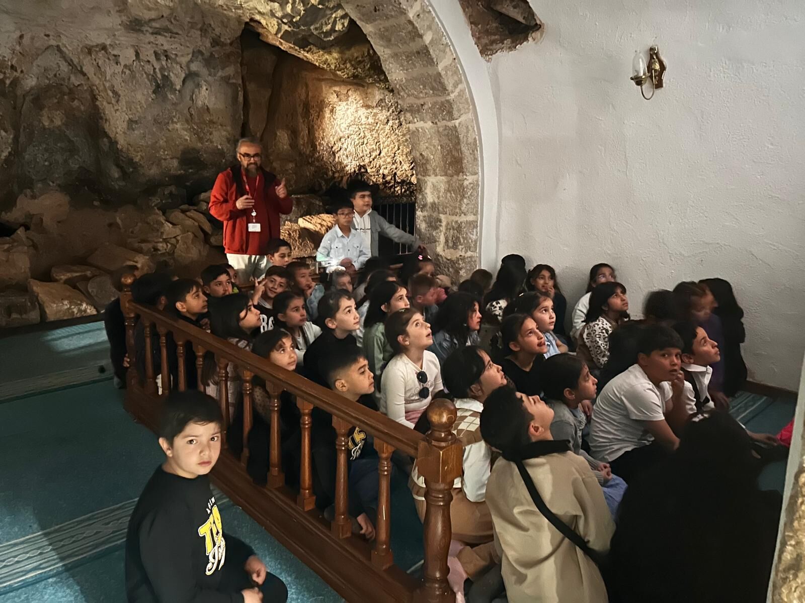 Teaş İstiklal İlkokulu Öğrencilerinden Ashab I Kehf Külliyesi’ne Gezi (8)