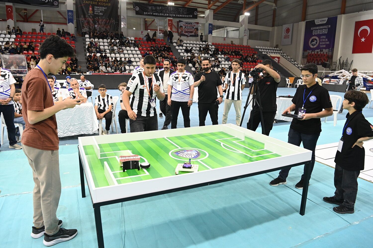 Teknoloji Tutkunu Gençler Robotik Festivalinde Buluştu (1)