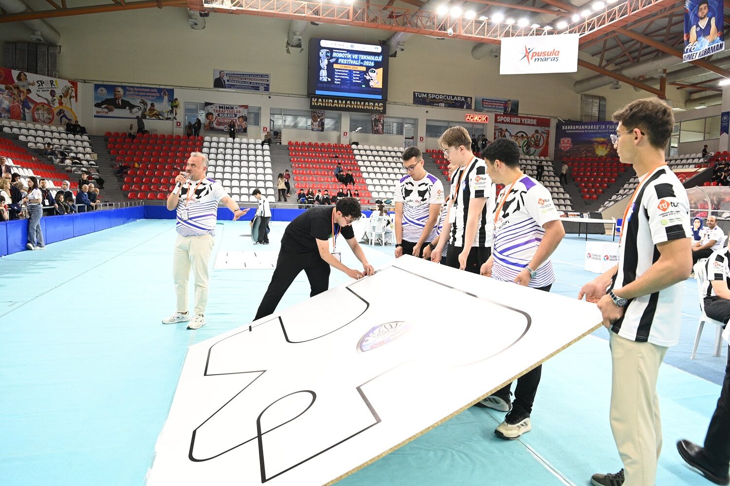 Teknoloji Tutkunu Gençler Robotik Festivalinde Buluştu (2)