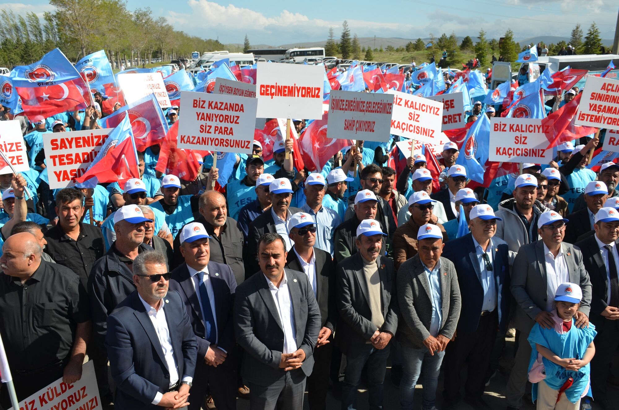 Termik Santral Önünde Yoğun Katılımlı İşçi Eylemi “Haklarımızı İstiyoruz” (13)