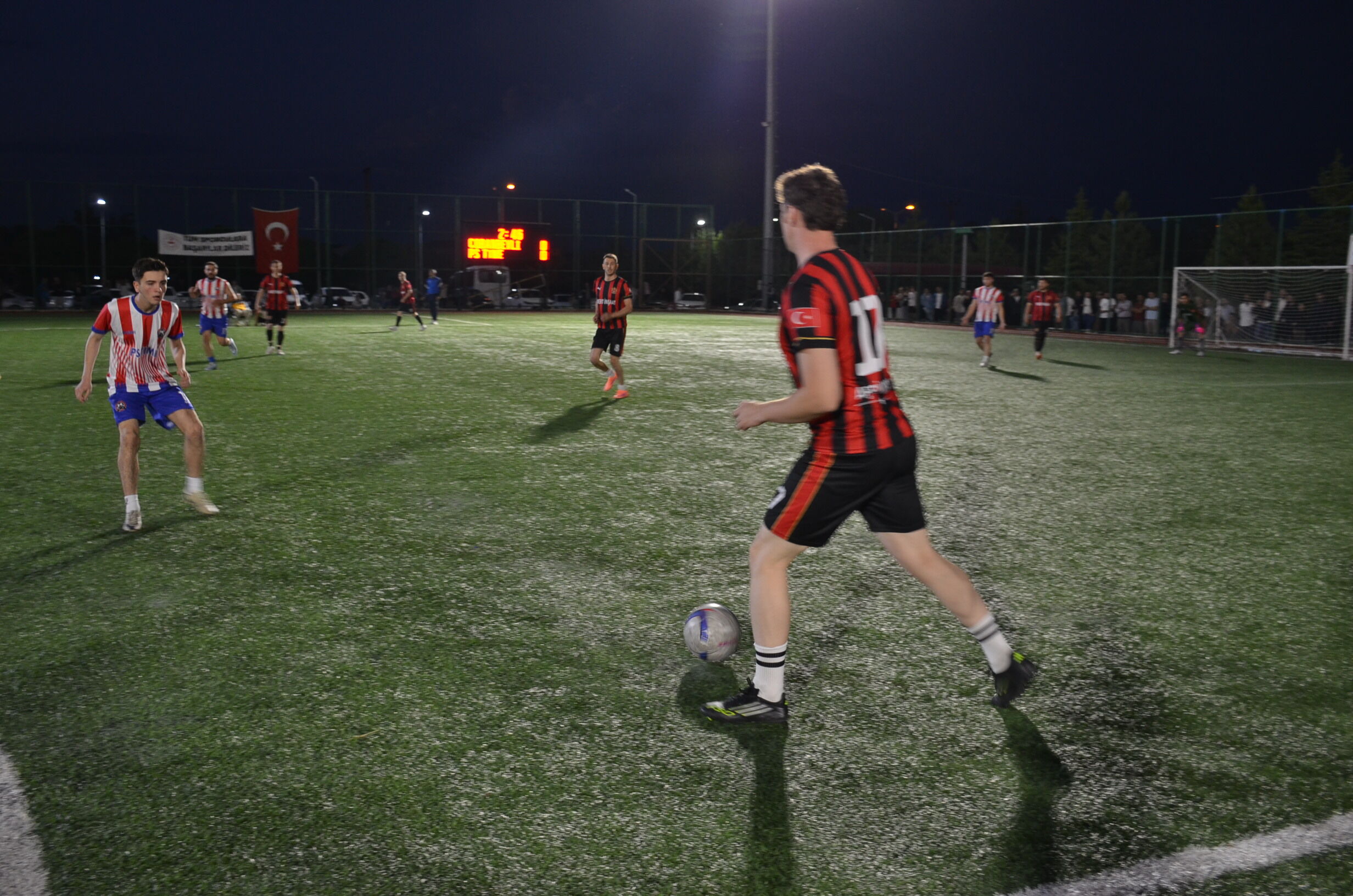 Afşin Futbol Turnuvası’nda Çobanbeyli Spor Finale Yükseldi (2)