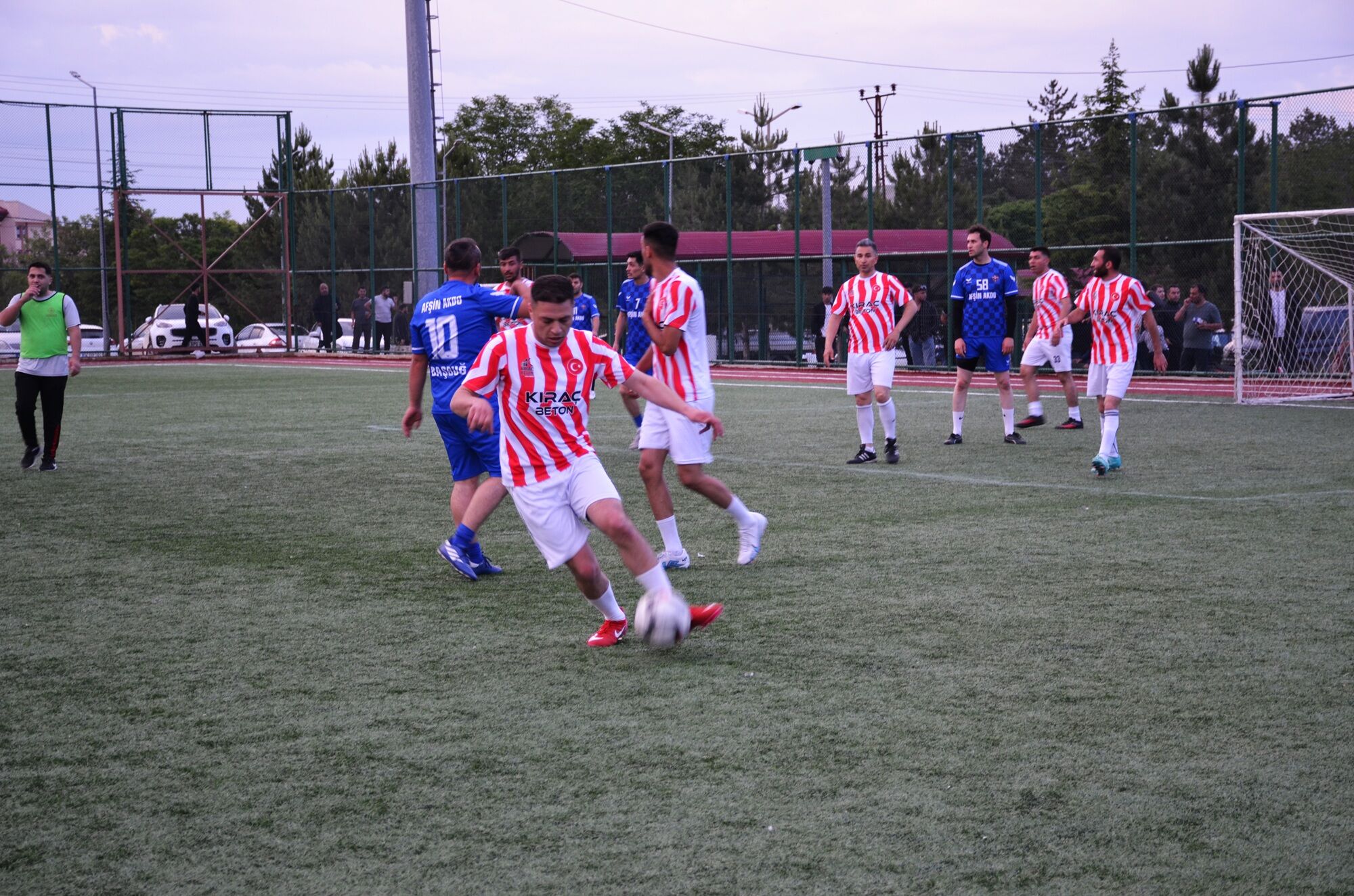 Afşin Futbol Turnuvası’nda Kıraç Beton Finale Yükseldi (6)