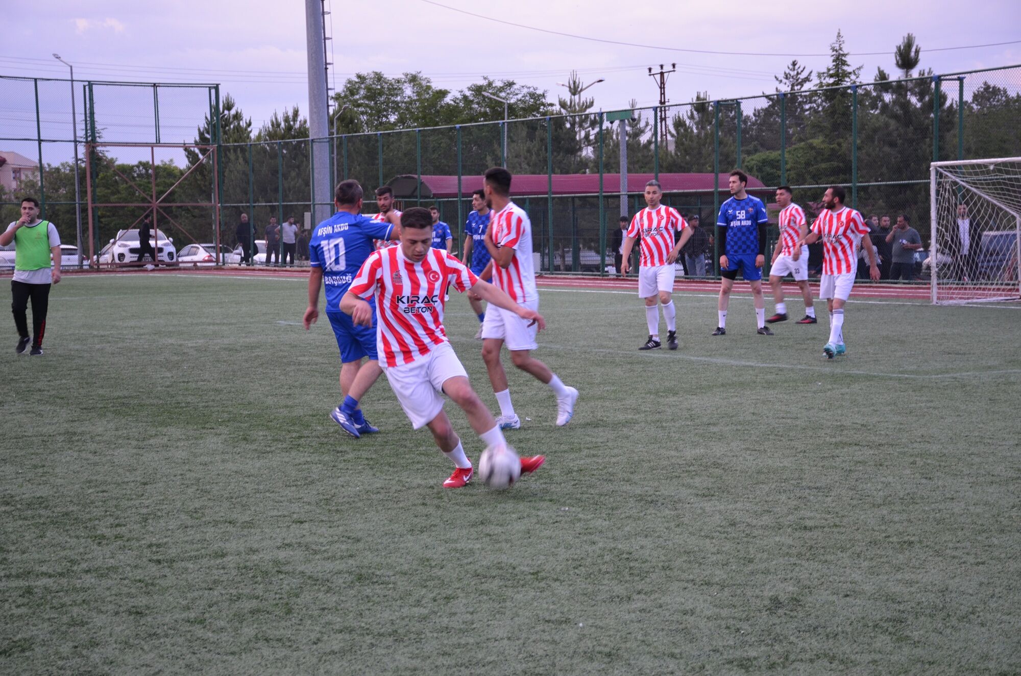 Afşin Futbol Turnuvası’nda Kıraç Beton Finale Yükseldi (7)