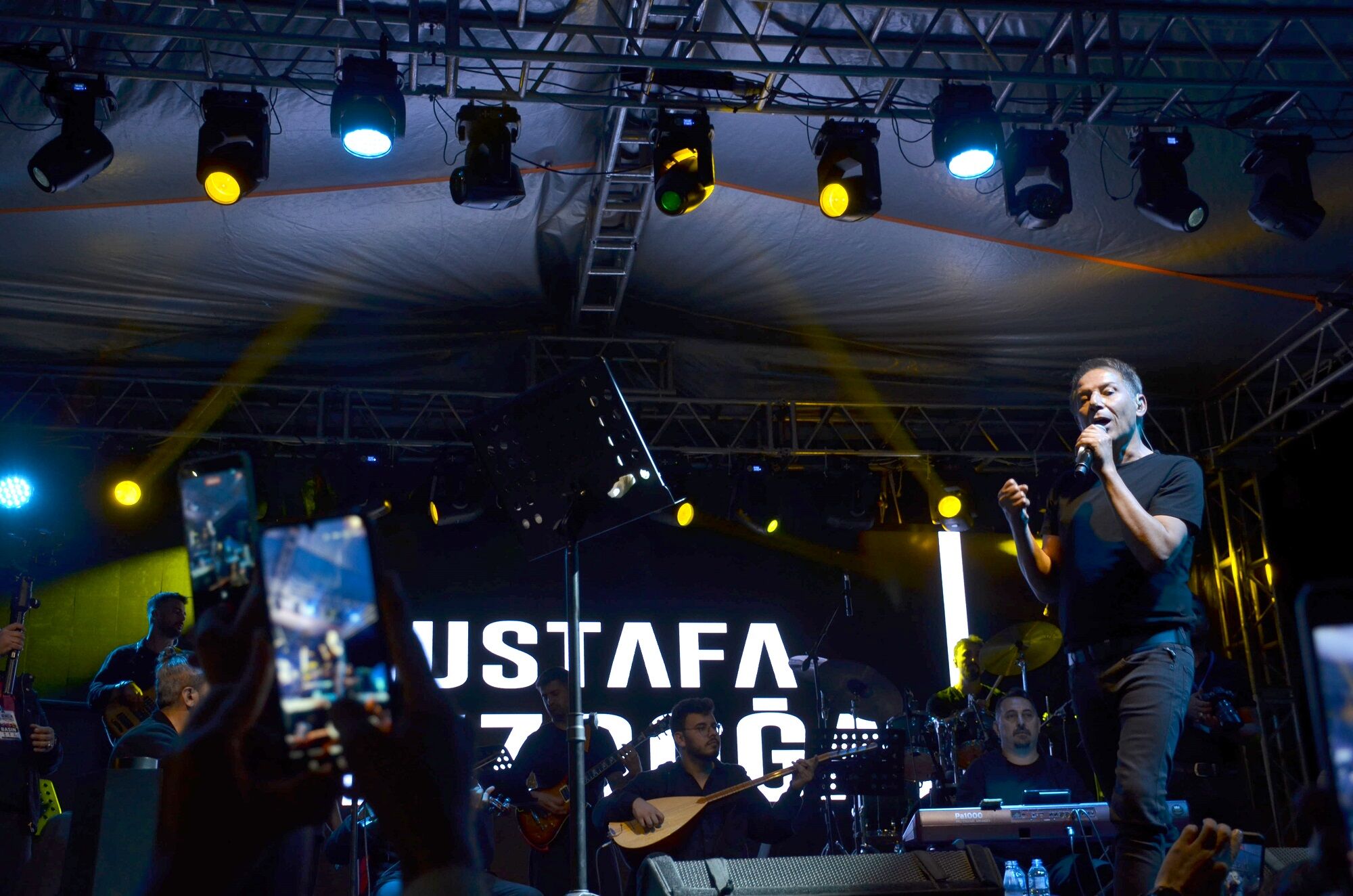 Afşin Gençlik Festivali Finalinde Mustafa Yıldızdoğan Coşkusu (14)