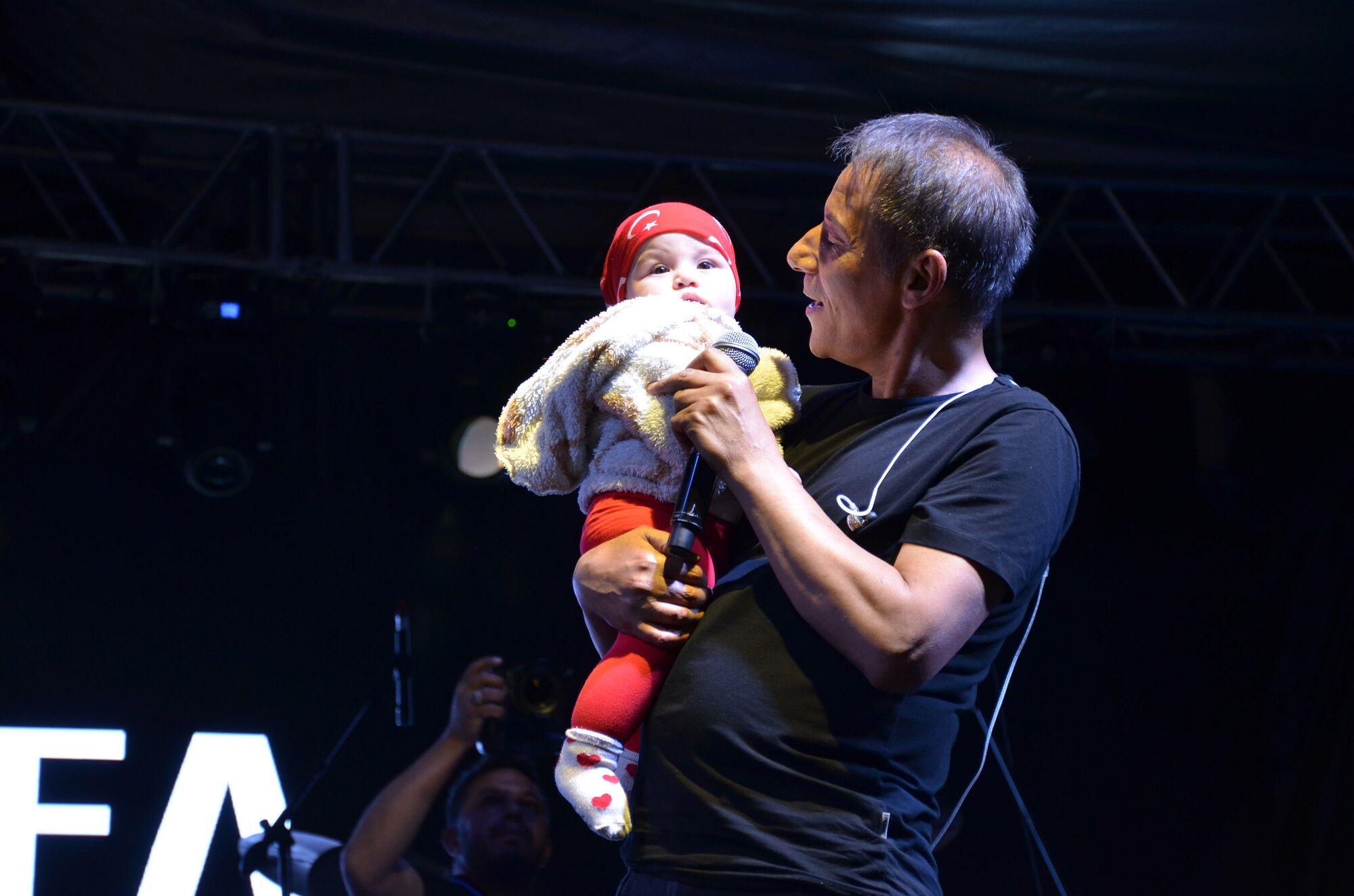 Afşin Gençlik Festivali Finalinde Mustafa Yıldızdoğan Coşkusu (25)
