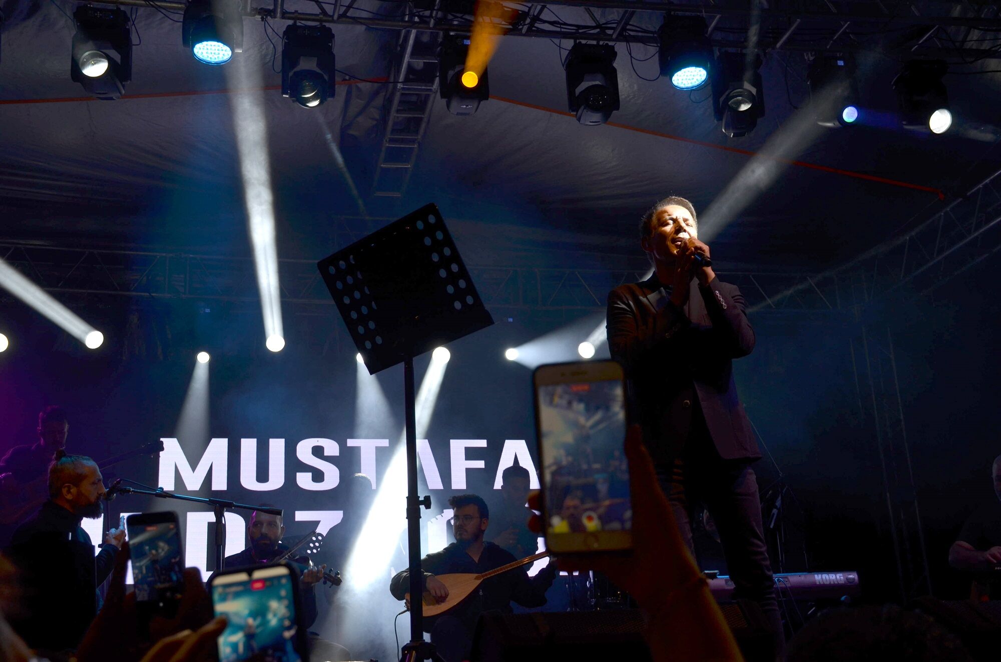 Afşin Gençlik Festivali Finalinde Mustafa Yıldızdoğan Coşkusu (8)