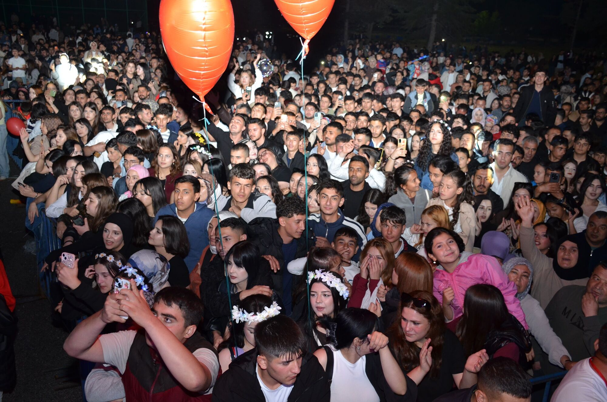 Afşin Gençlik Festivali’nde Aynur Özdemir Rüzgârı Esti (2)