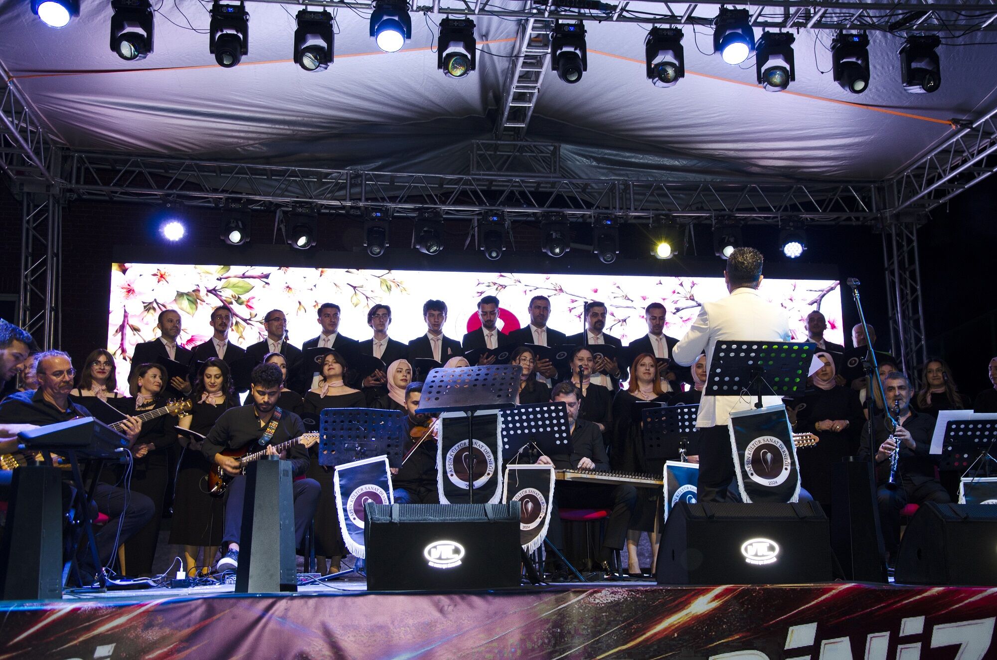 Afşin Gençlik Festivali’nde Türk Sanat Müziği Rüzgârı Esti (8)-1