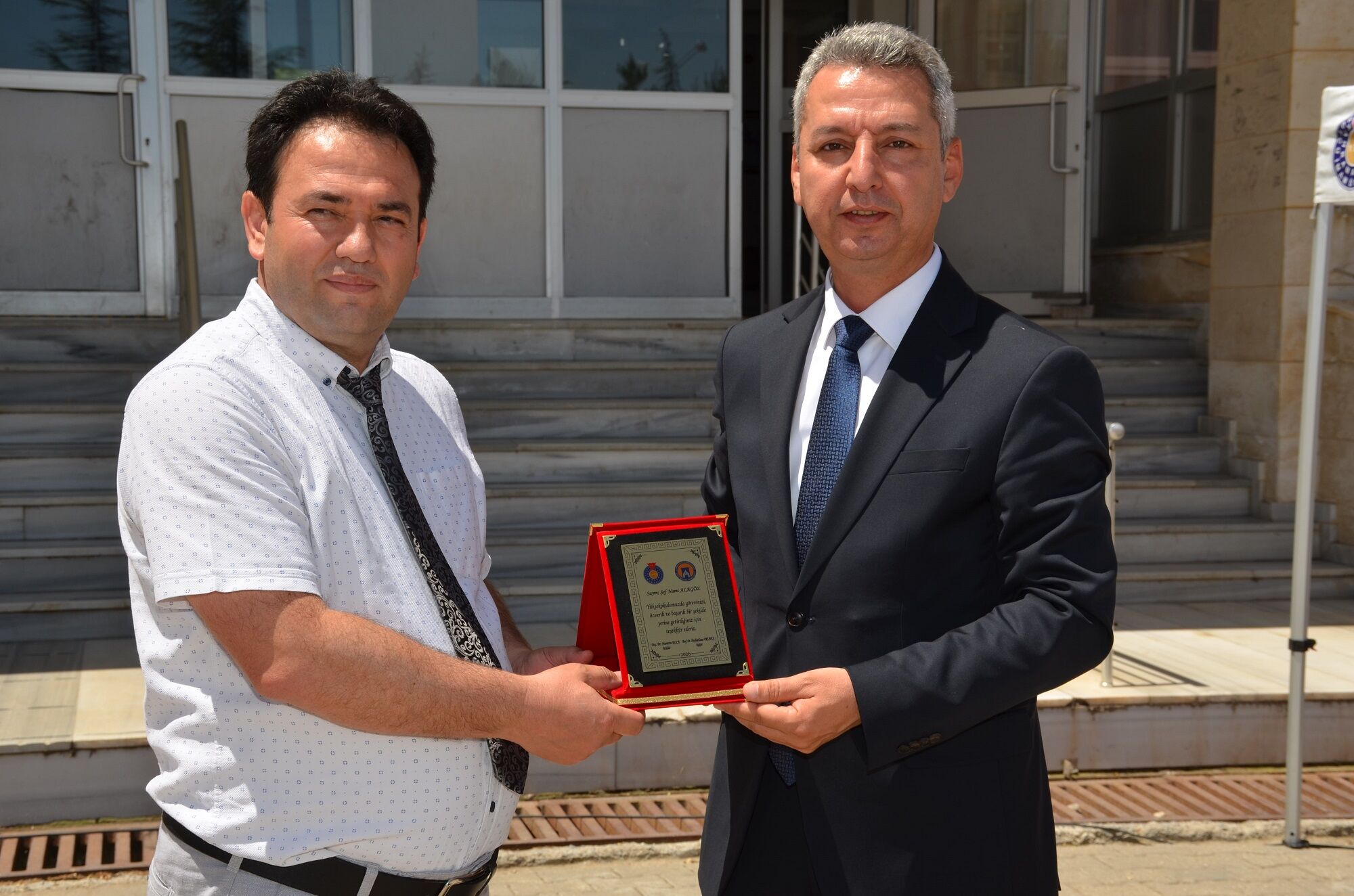 Afşin Myo’da Mezuniyet Coşkusu Yaşandı 30. Dönem Mezunları Kep Attı (7)