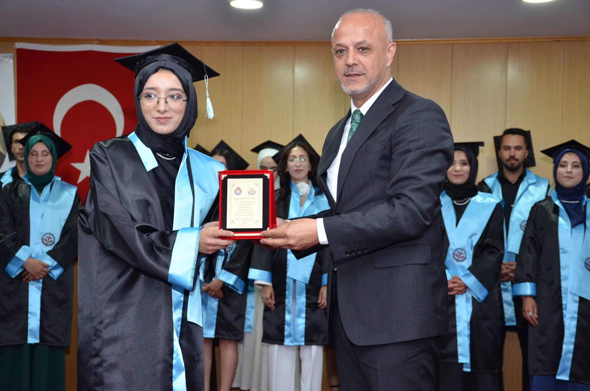 Afşin Sağlık Yüksekokulunda Mezuniyet Coşkusu (17)