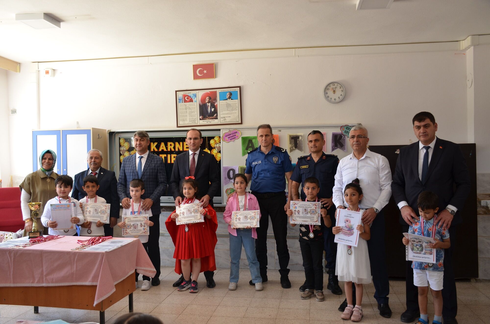 Afşin’de 17 Bin 527 Öğrenci Karne Sevinci Yaşadı (11)