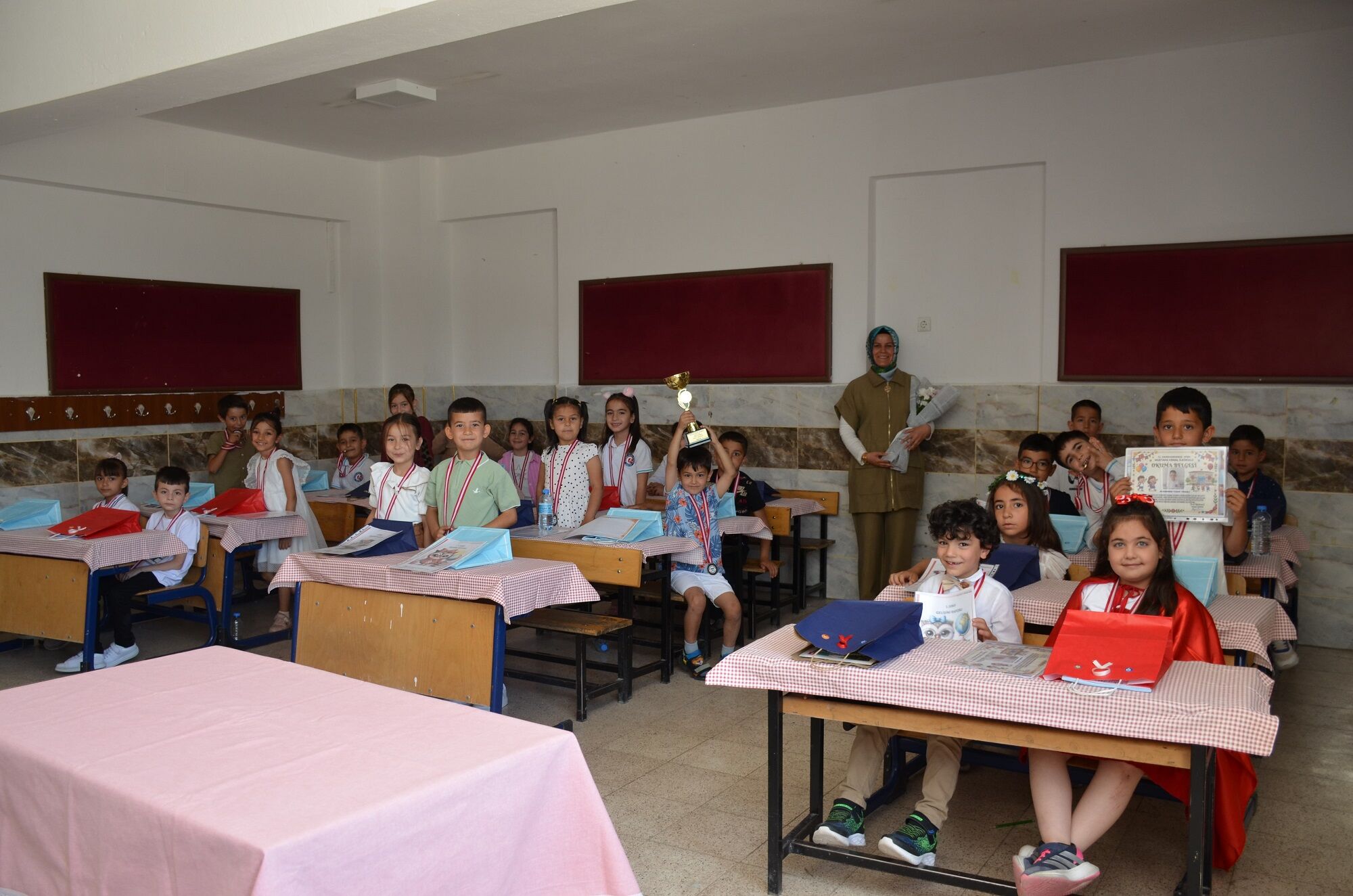 Afşin’de 17 Bin 527 Öğrenci Karne Sevinci Yaşadı (19)