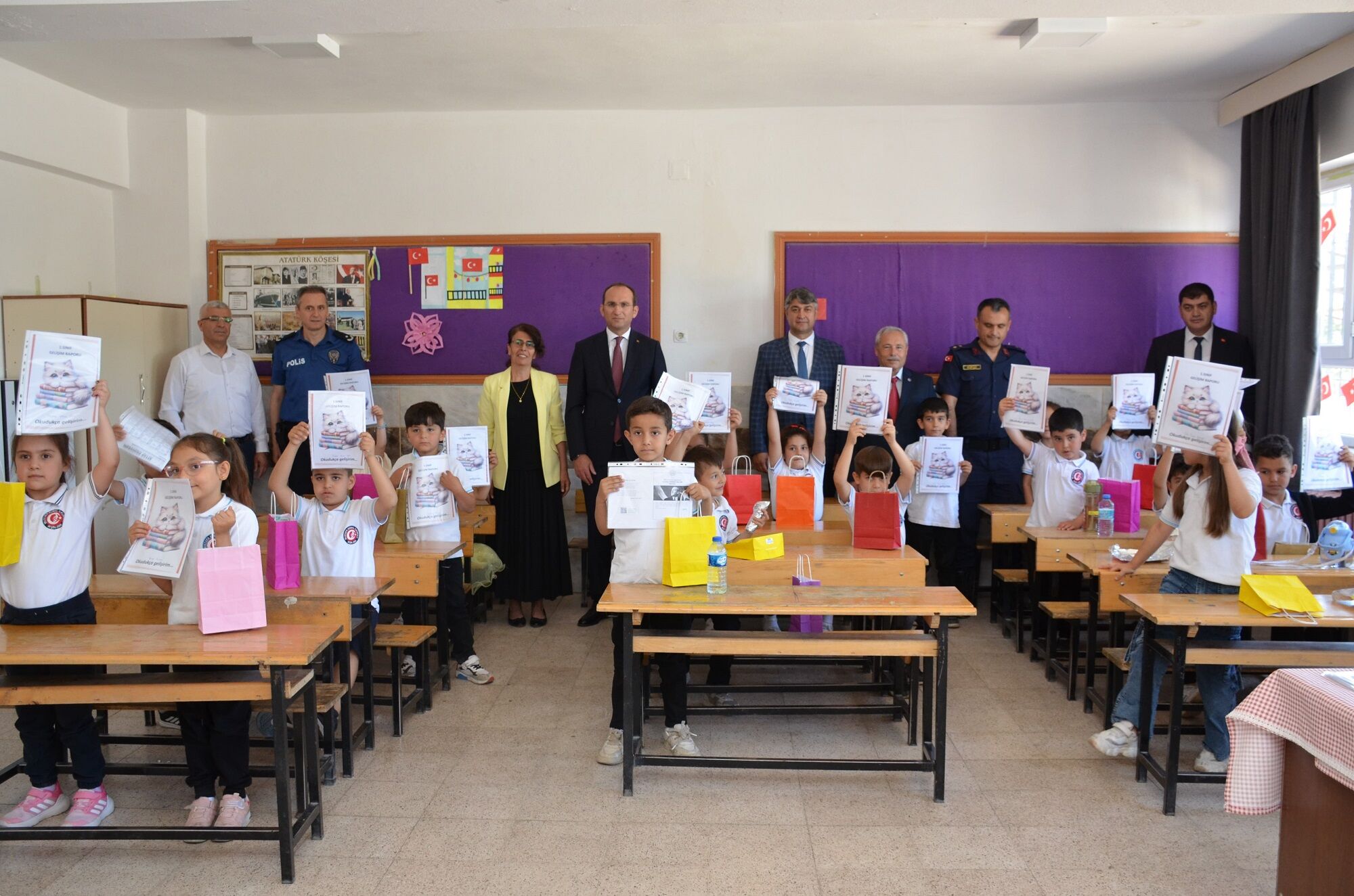 Afşin’de 17 Bin 527 Öğrenci Karne Sevinci Yaşadı (23)