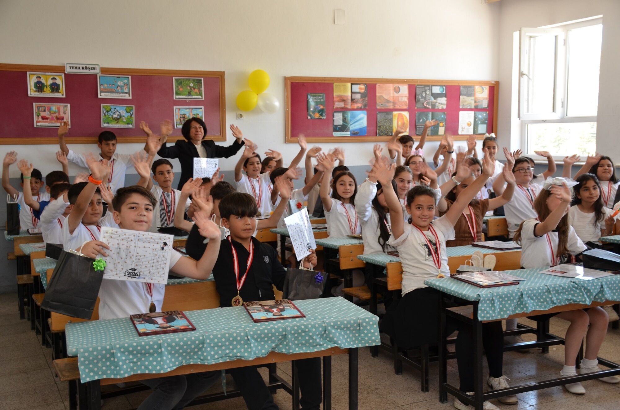 Afşin’de 17 Bin 527 Öğrenci Karne Sevinci Yaşadı (8)
