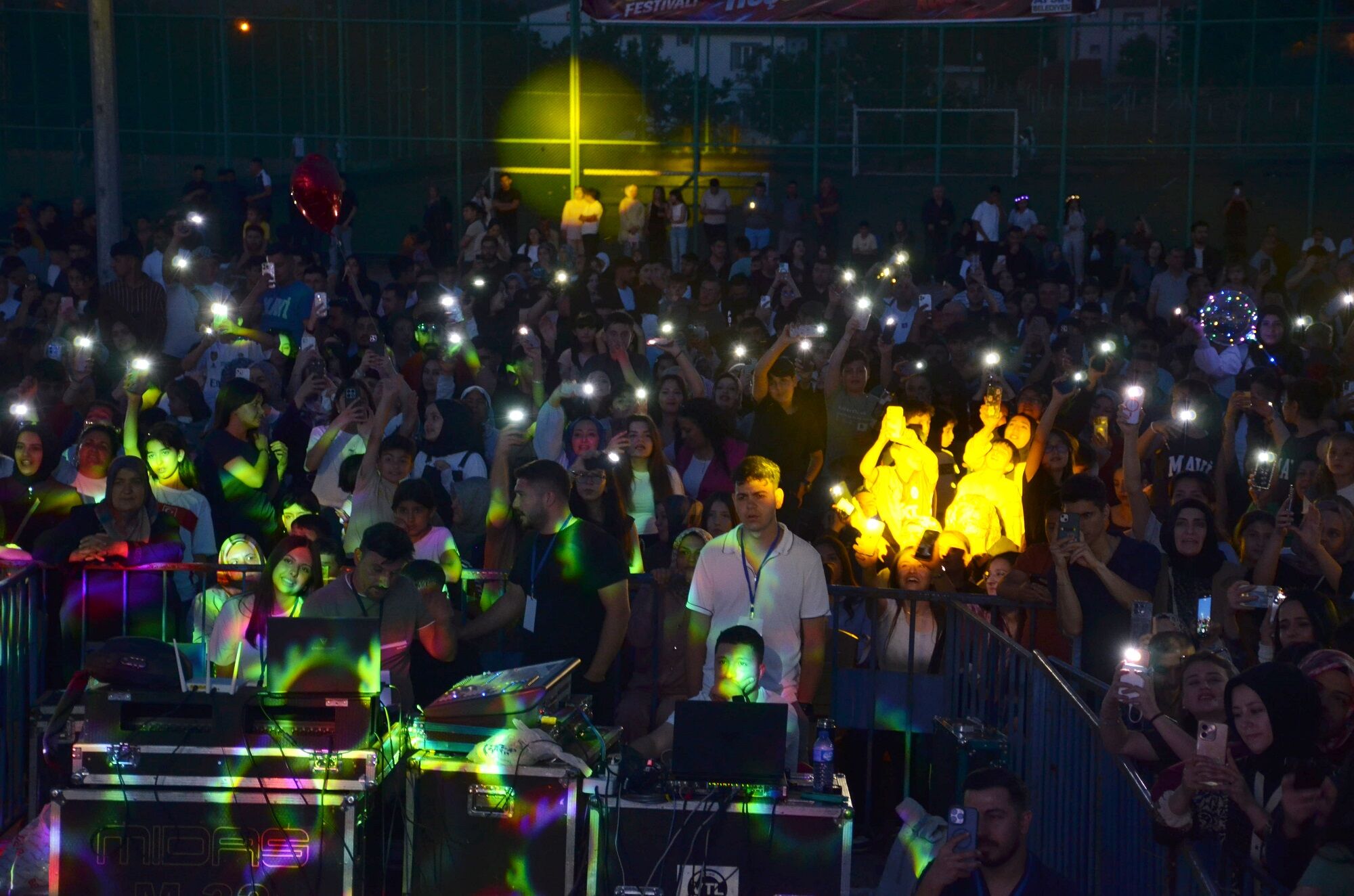 Afşin’de Festival Coşkusu Aynur Bolat Sahneye Damga Vurdu (14)