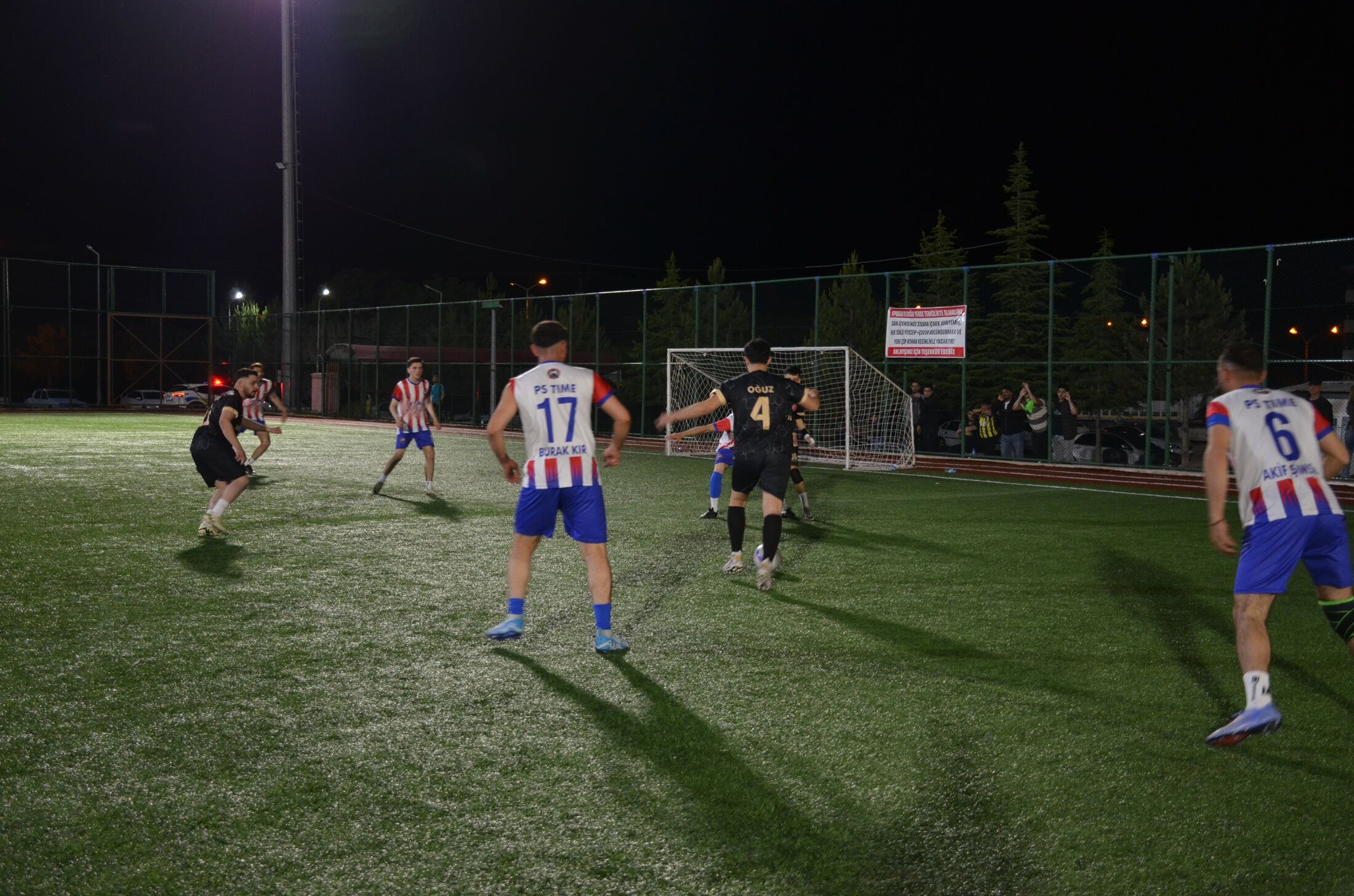 Afşin’de Futbol Turnuvasında Çeyrek Final Heyecanı Başladı (6)