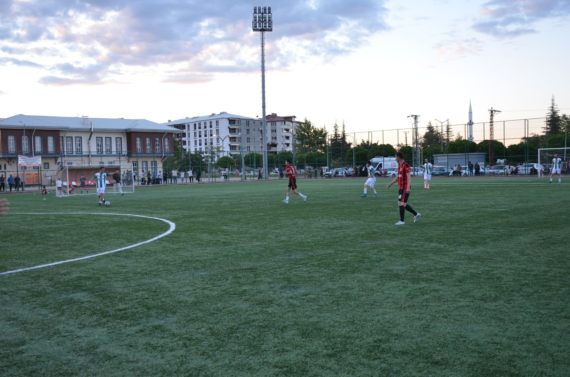 Afşin’de Futbol Turnuvasında Çeyrek Final Heyecanı Başladı (9)