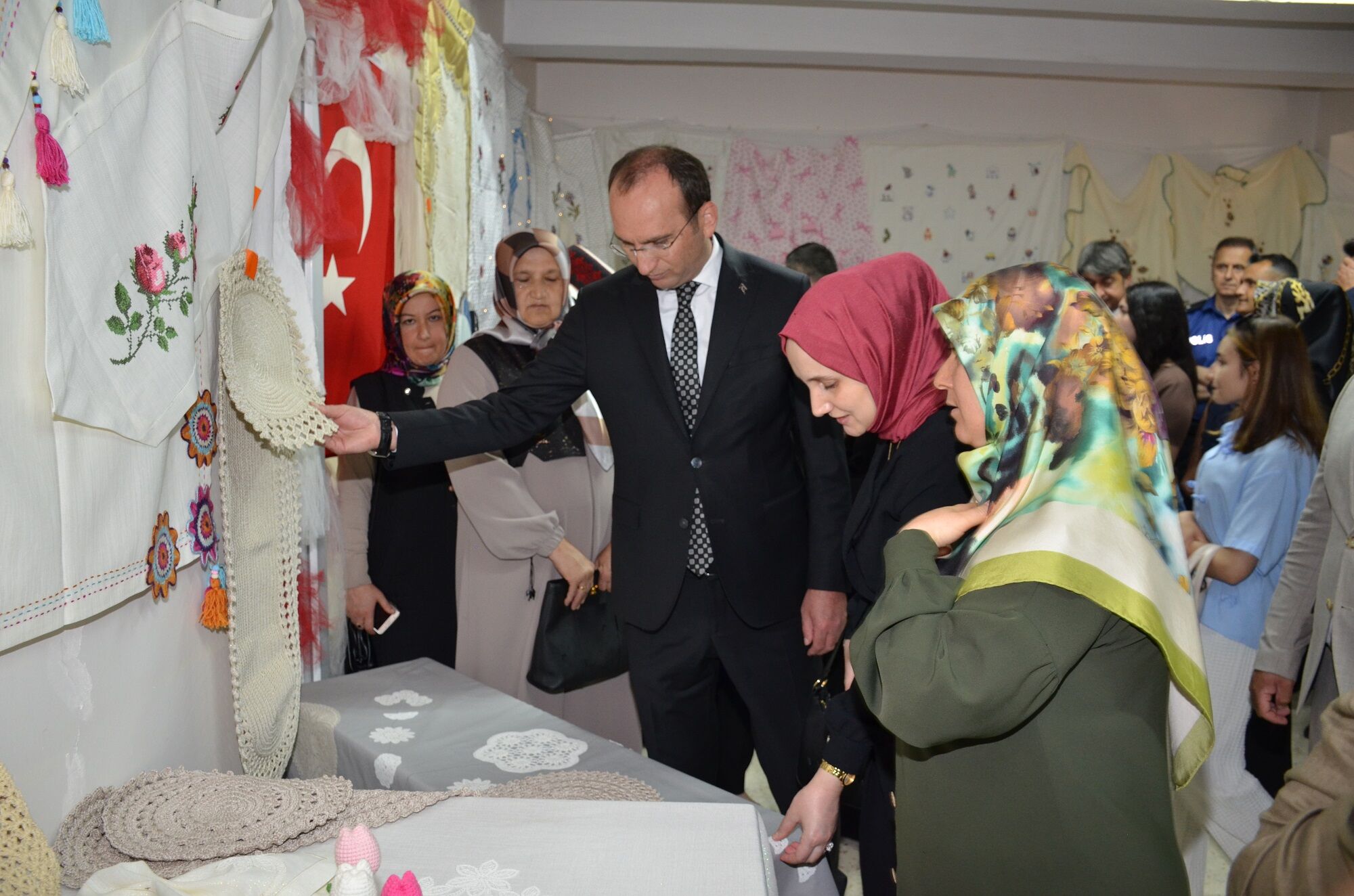 Afşin’de Hayat Boyu Öğrenme Haftası Sergisi Yoğun İlgi Gördü (13)