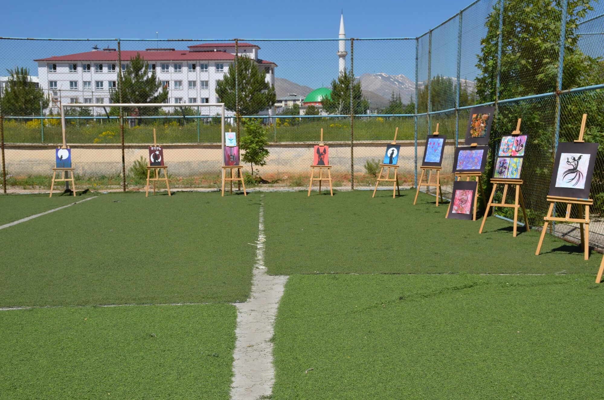Afşin’de Öğrencilerin Sanat Eserleri Sergilendi (12)