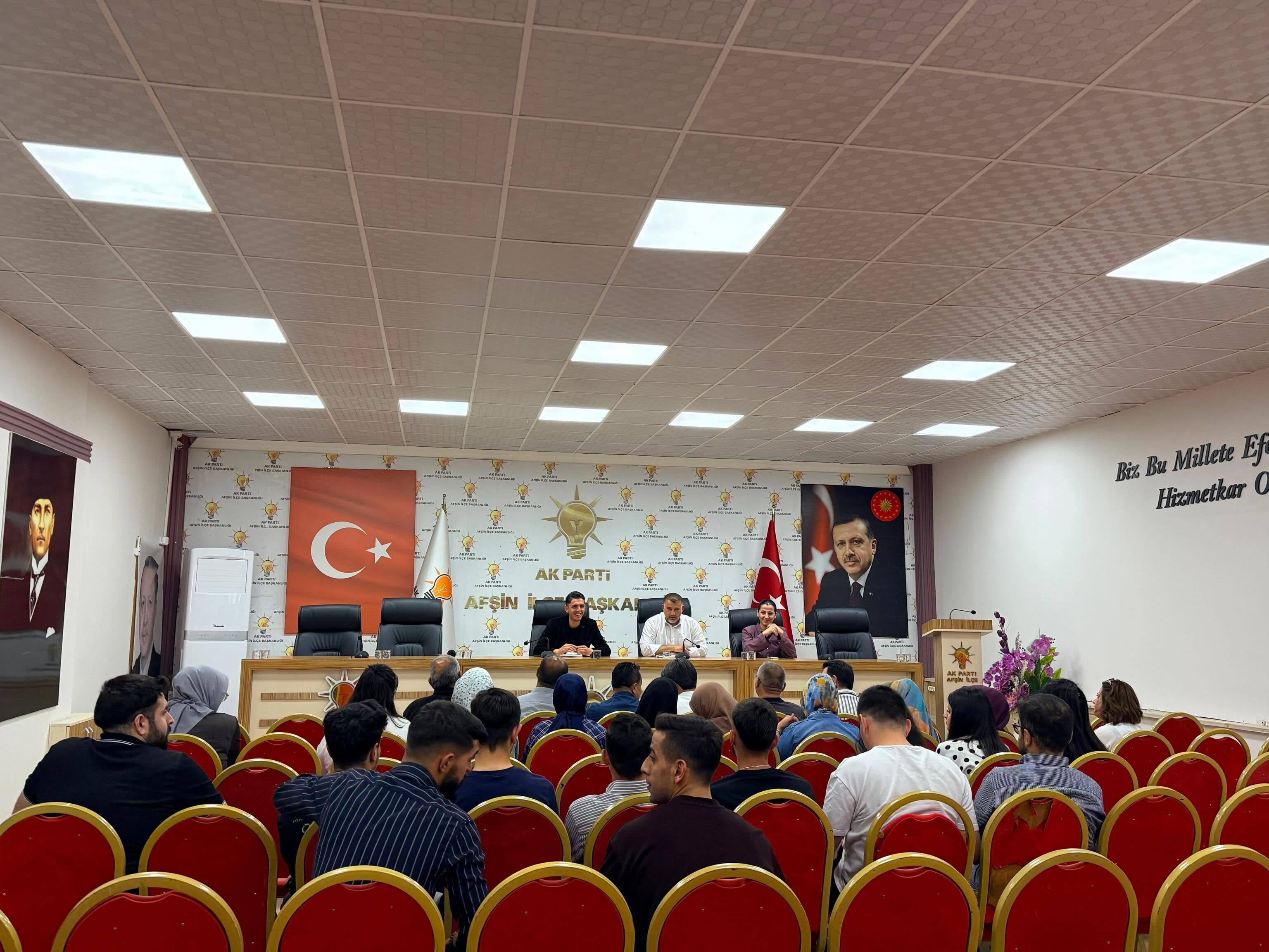 Ak Parti Afşin İlçe Teşkilatından Üç Kademe Yönetim Kurulu Toplantısı2-1
