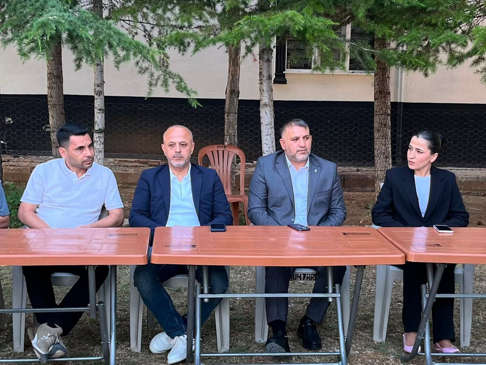 Başkan Kıraç, Ak Parti Heyeti Ile Çobanbeyli Mahallesi'nde Vatandaşlarla Buluştu5