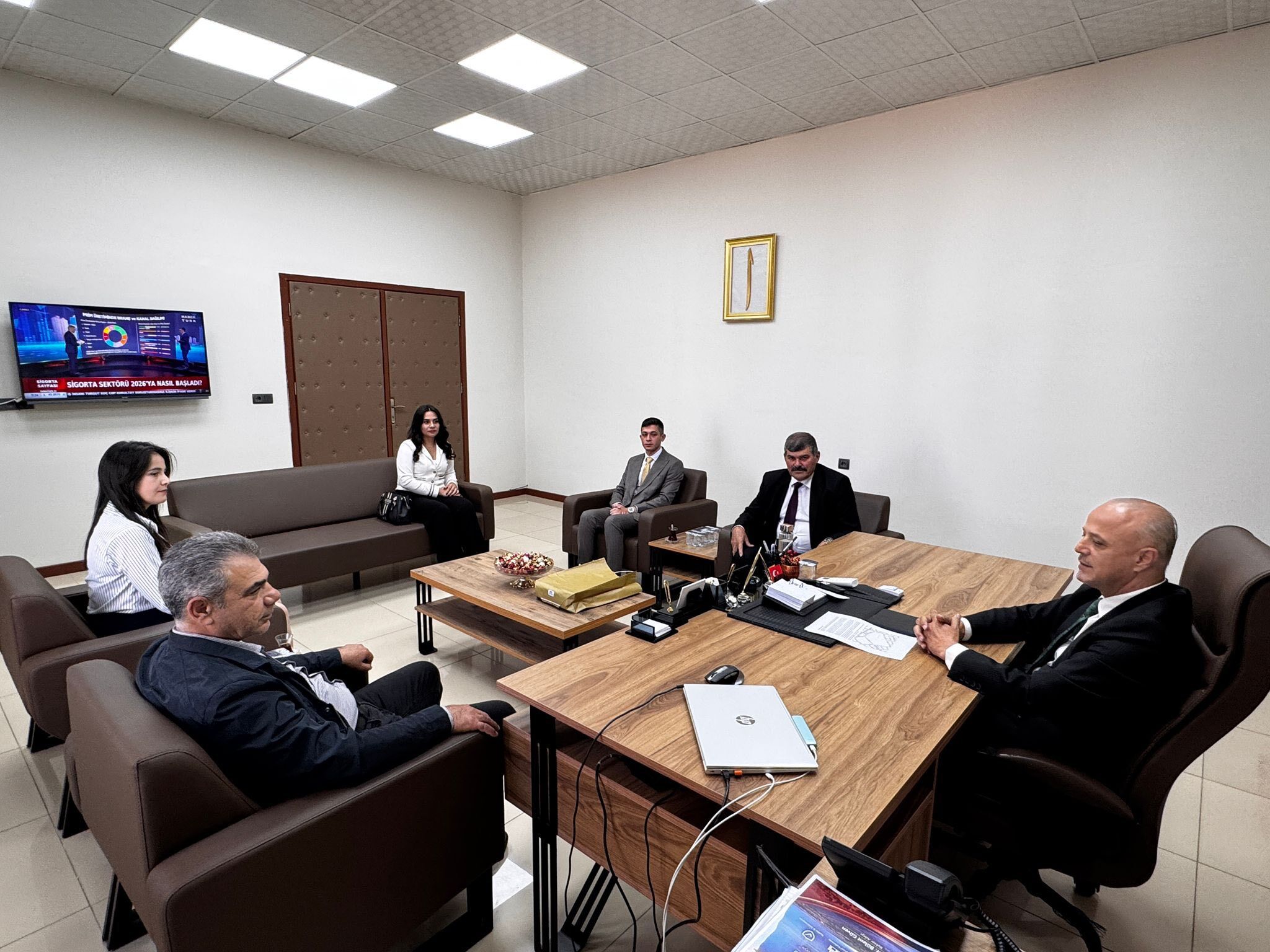 Başkan Kıraç, Okul Müdürü Acer Ve Öğretmenleri Ağırladı2