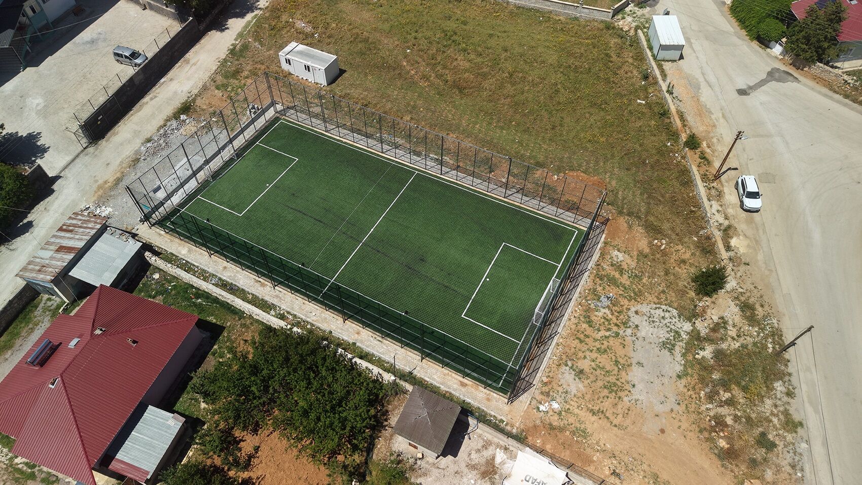 Büyükşehir’den Afşin’e 3 Yeni Halı Saha (11)