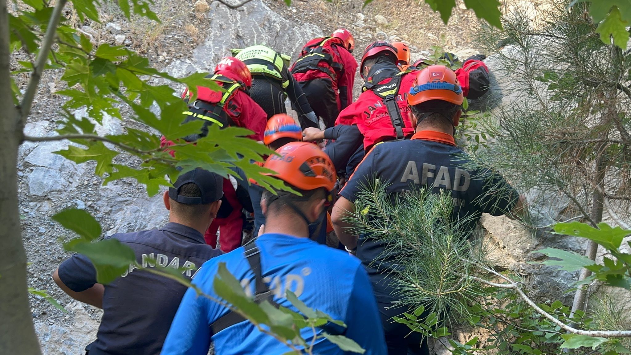 Ceyhan Nehri'nde Kaybolan Kişinin Cansız Bedenine Ulaşıldı (5)