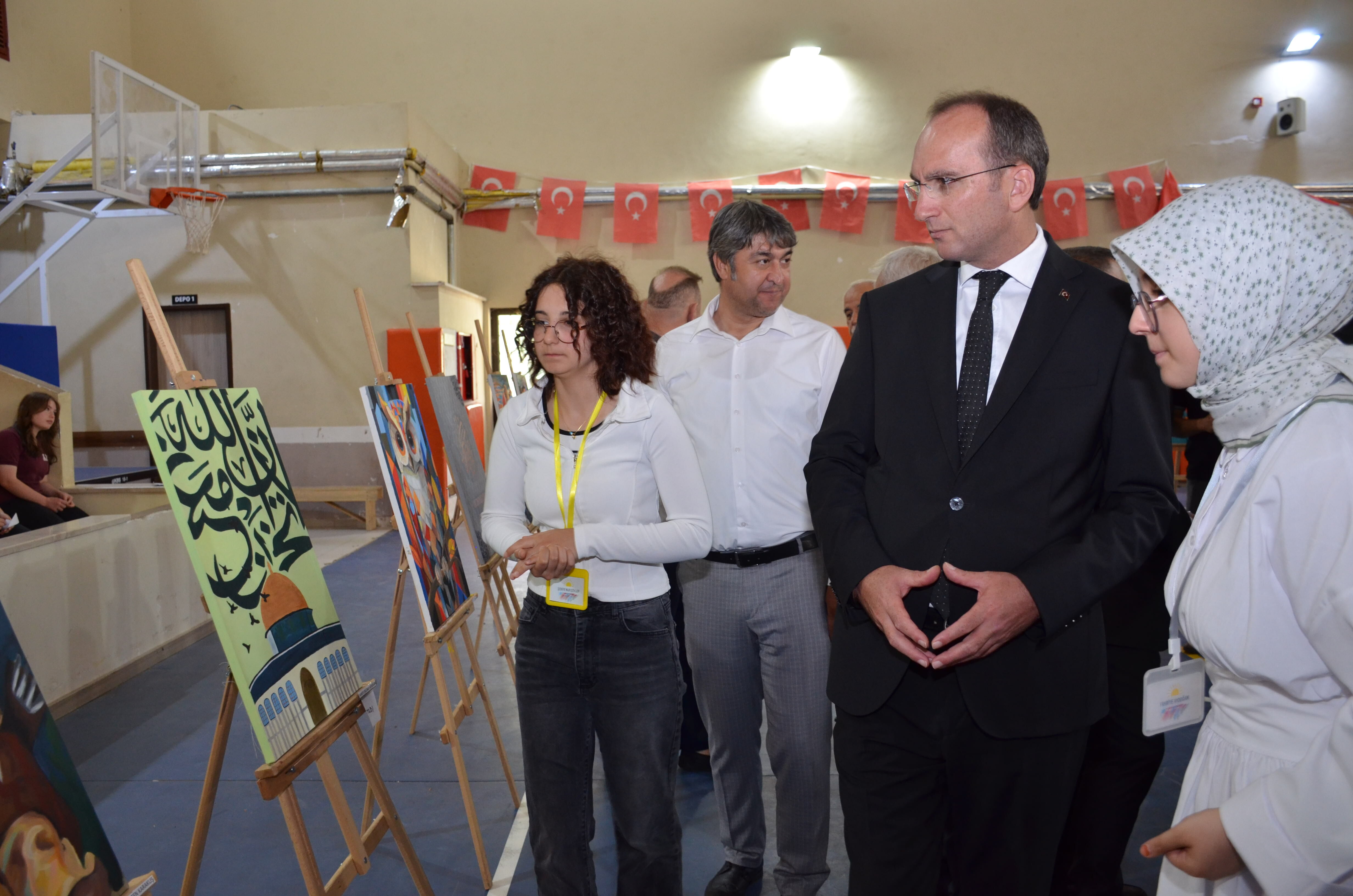Afşin Fen Lisesi’nden Sanat Dolu Yıl Sonu Sergisi