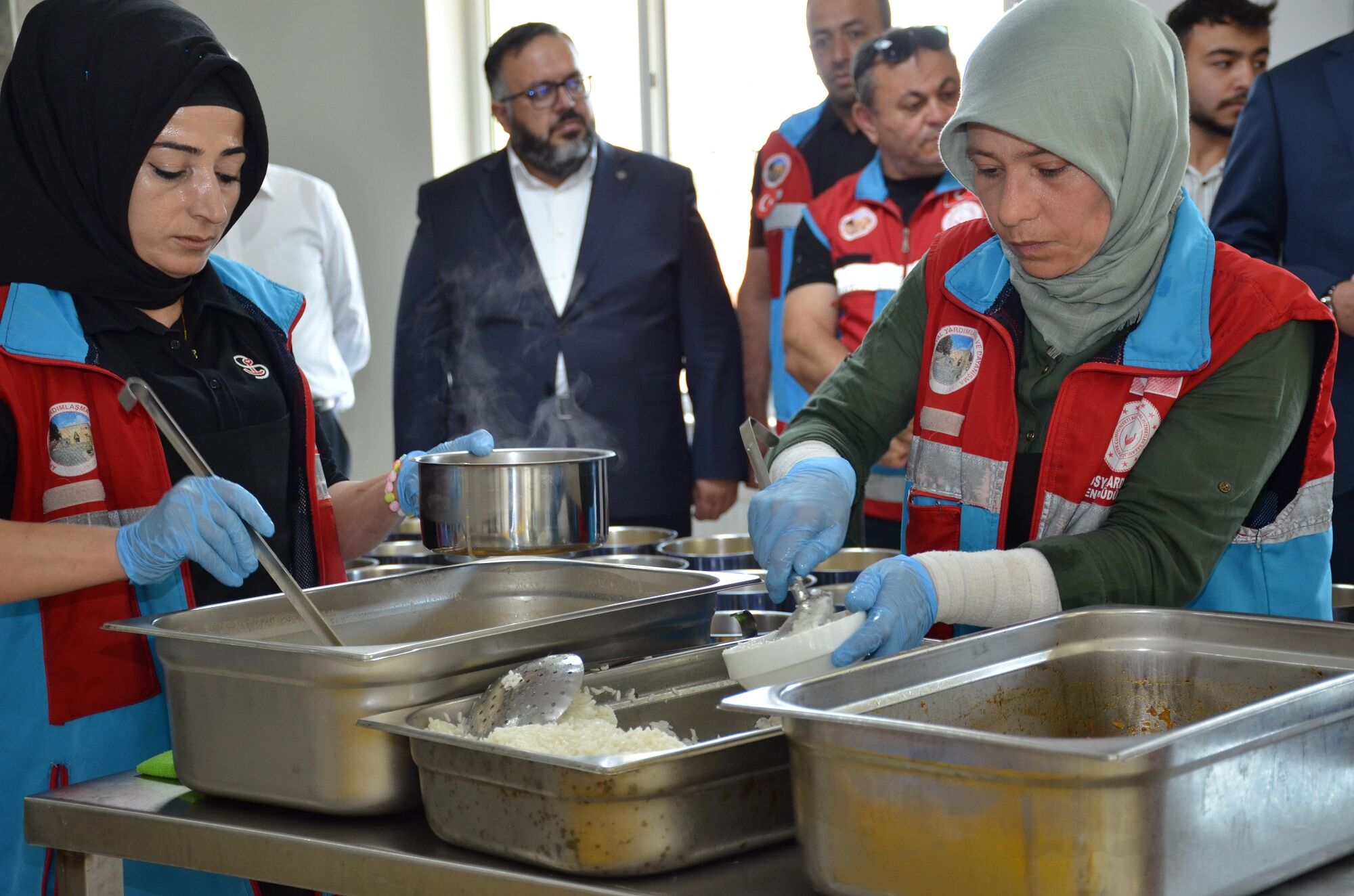 Afşin’de Gönülleri Isıtan Proje İhtiyaç Sahiplerine Sıcak Yemek Desteği