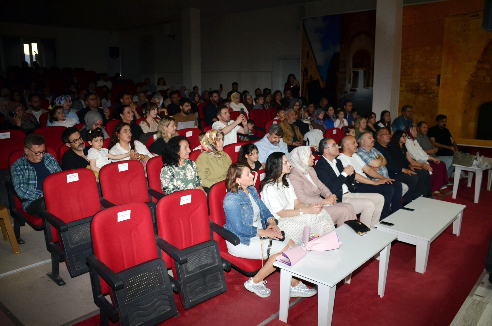 Defne Sanat Atölyesi Yıl Sonu Gösterisi Düzenledi (13)-1