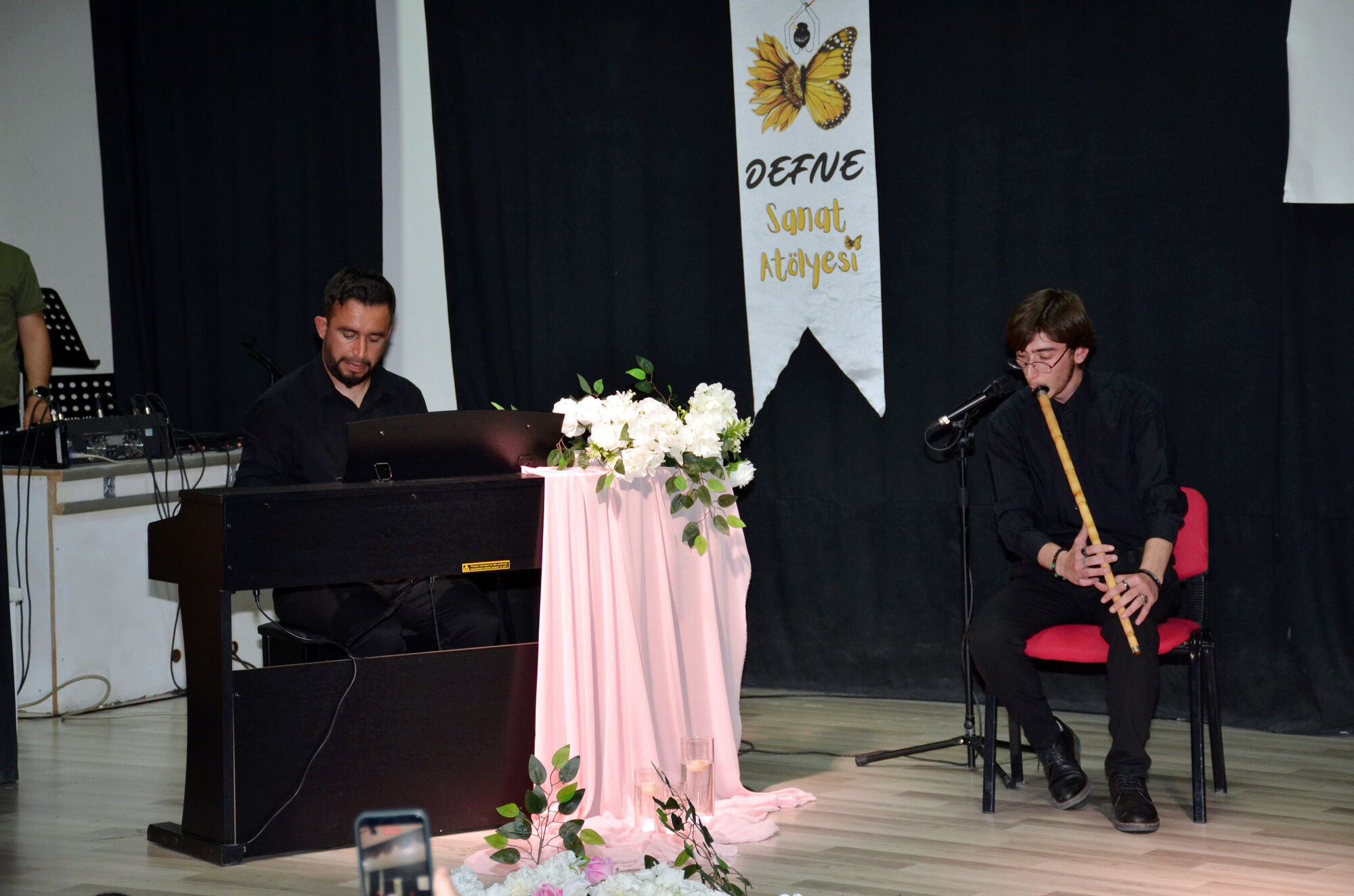 Defne Sanat Atölyesi Yıl Sonu Gösterisi Düzenledi (24)-1