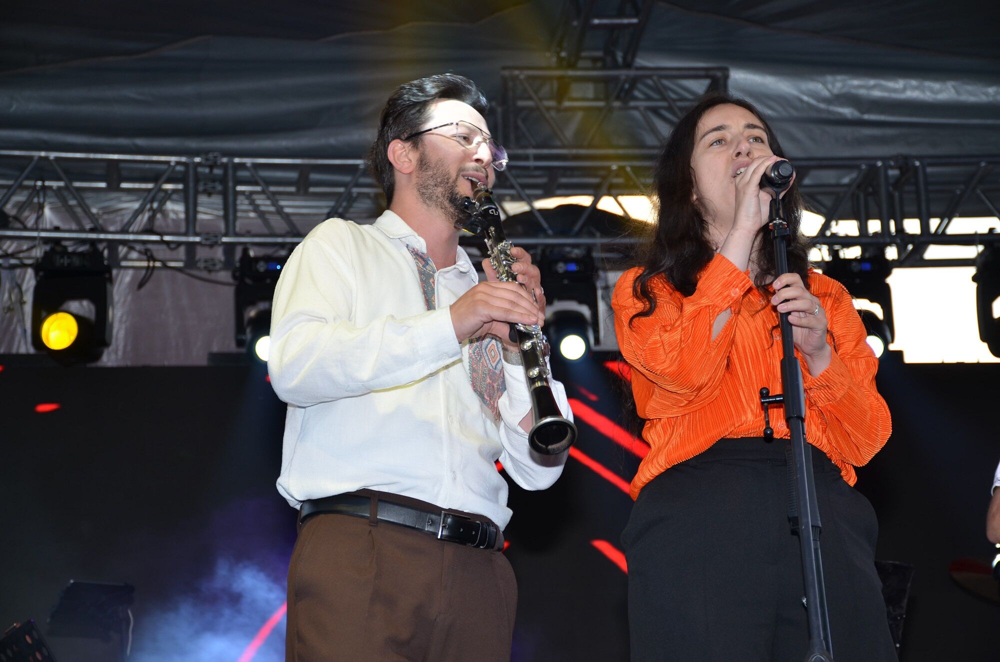 Gençlik Festivali’nde Ömer Ve Enes’ten Muhteşem Sahne Performansı (14)