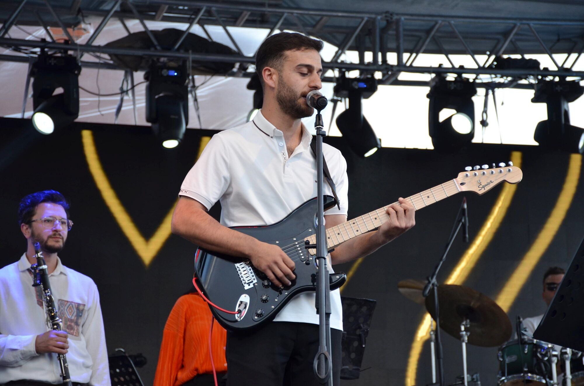 Gençlik Festivali’nde Ömer Ve Enes’ten Muhteşem Sahne Performansı (3)
