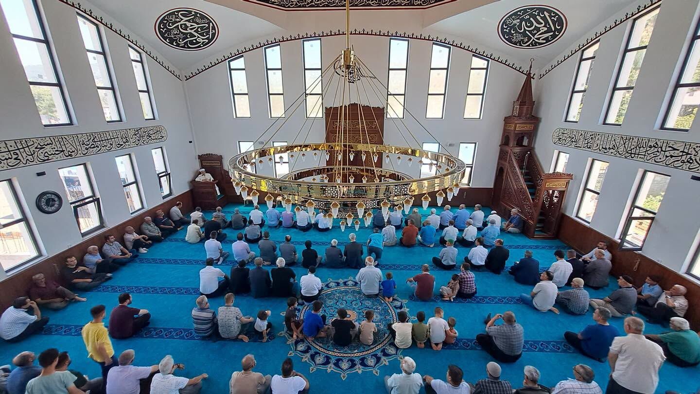 Hartlap Mahallesi Sıhhiye Mehmet Ümmühani Özbalıkçıoğlu Camii İbadete Açıldı1