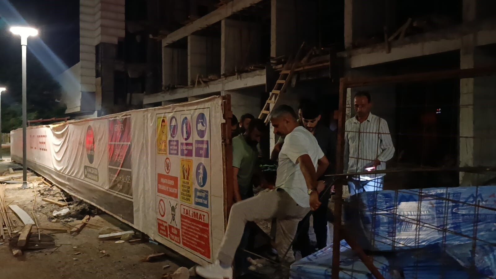 İnşaat Alanında Korkunç Kaza 32 Yaşındaki Genç Yoğun Bakımda (3)