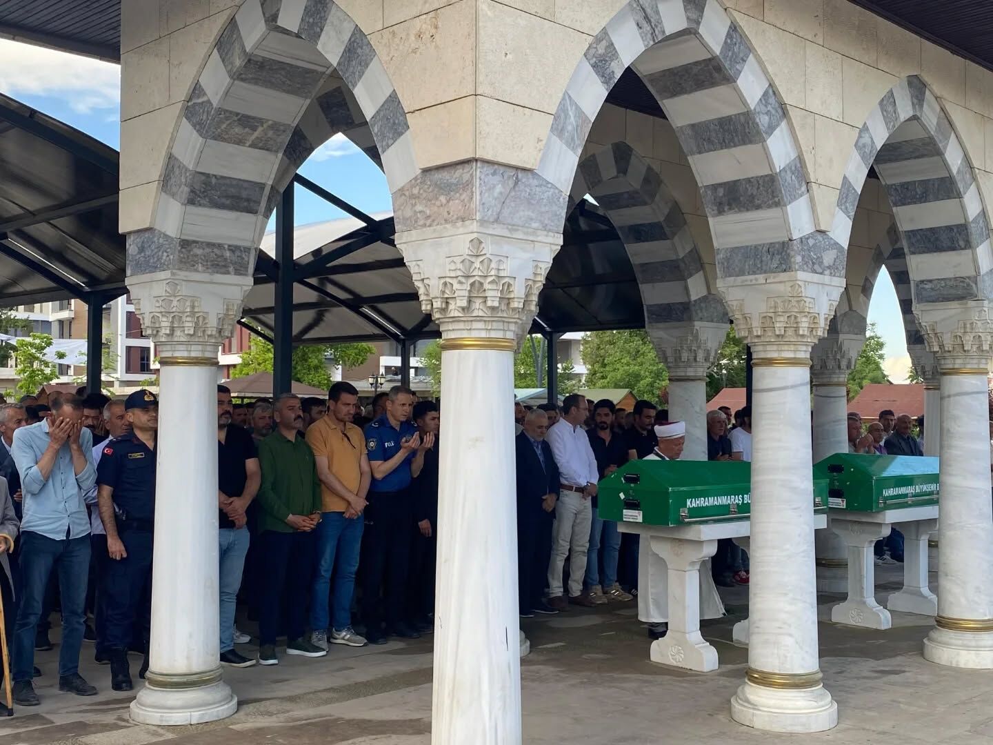 Kaymakam Sarıdoğan, Şehit Babası Hacı Kara’nın Cenazesine Katıldı2