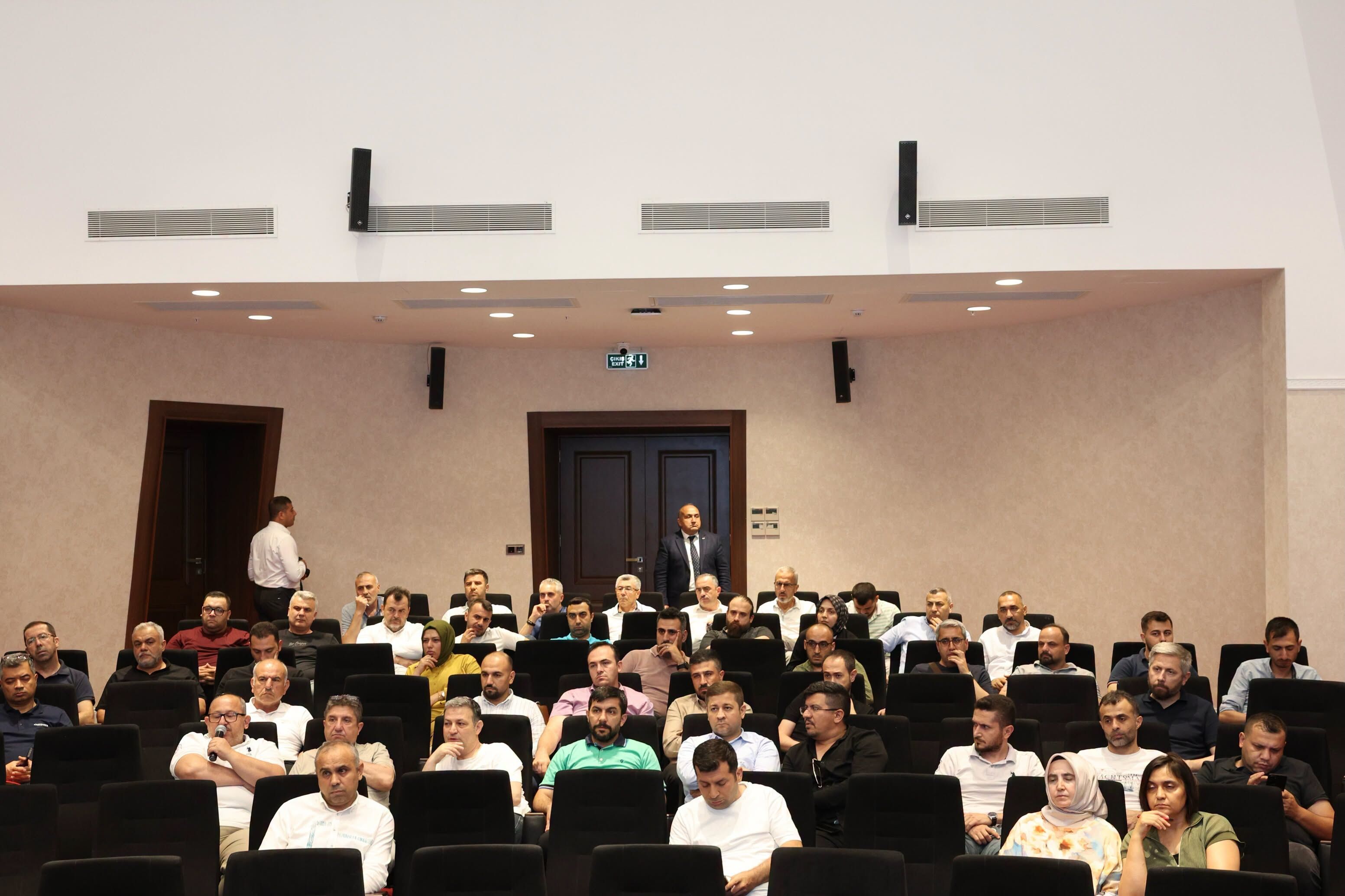 Kmtso’da Sigorta Prim Teşvikleri Ve Mücbir Sebep Bilgilendirme Toplantısı Gerçekleştirildi3
