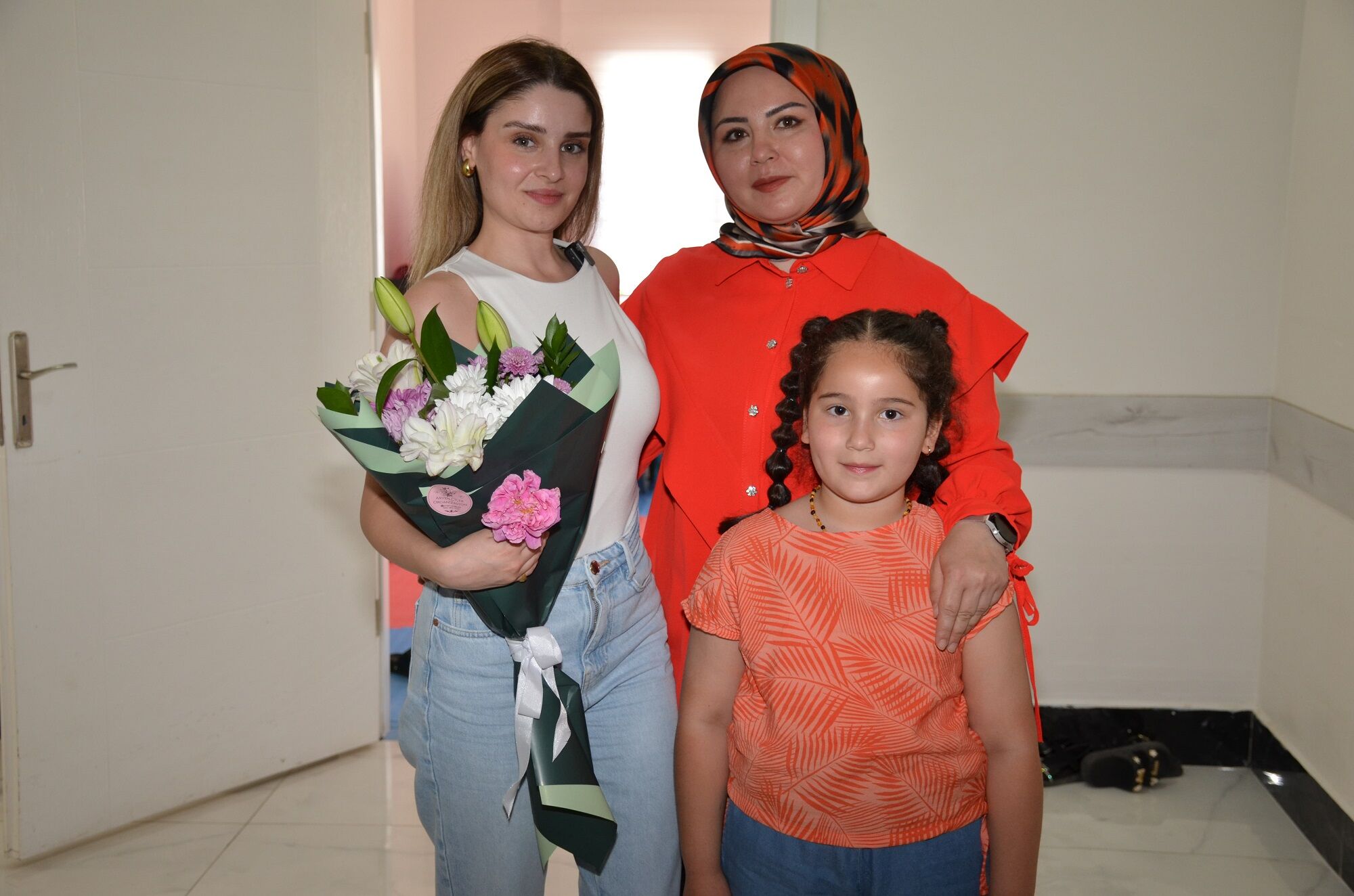 Şarkıcı İrem Güral’dan Afşin’de Özel Çocuklara Yürek Isıtan Ziyaret (16)