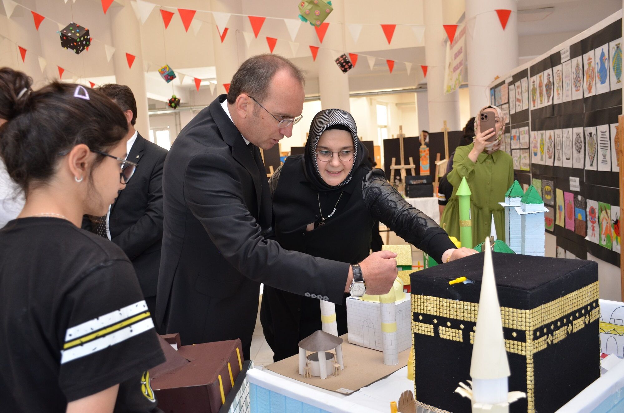 Teaş İstiklal Ortaokulu’ndan Yıl Sonuna Yakışır Sergi (1)