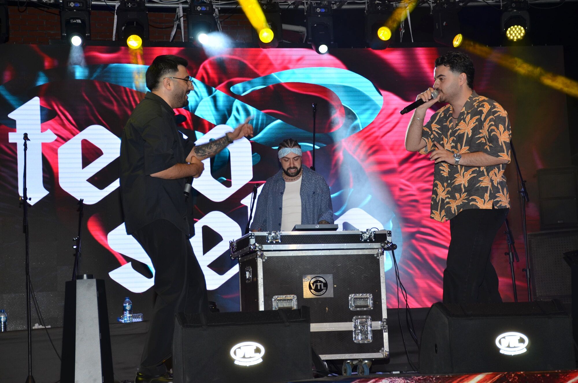 Tefo Ve Seko Afşin Gençlik Festivali’nde Sahne Aldı Rabia Parkı Coşkuya Boğuldu (22)