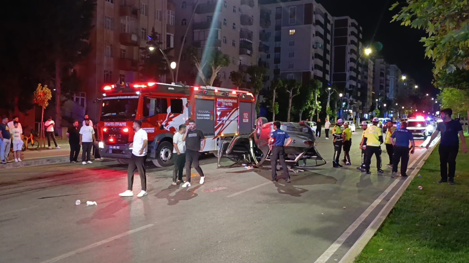 Trafikte Yarış Kazayla Bitti 5 Yaralı (3)